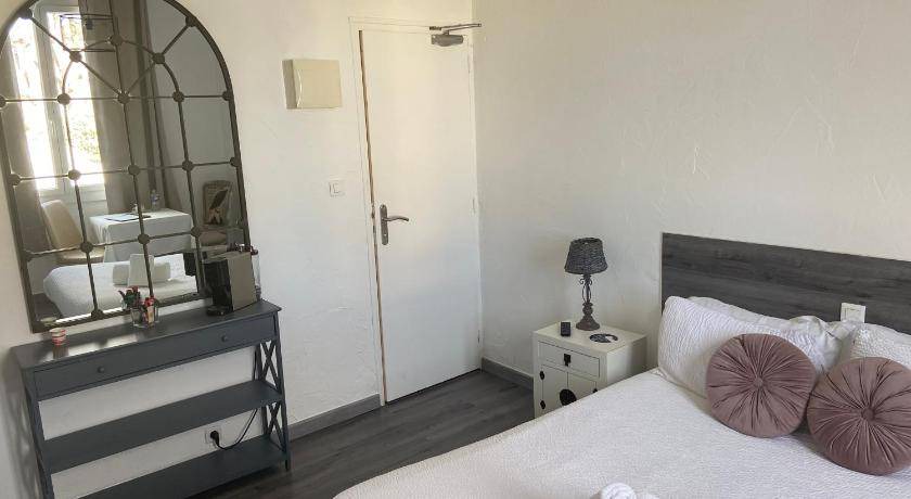 Photo of Bedroom in Port-Saint-Louis-du-Rhone