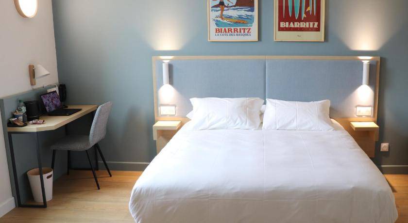 Photo of Bedroom in Limoges