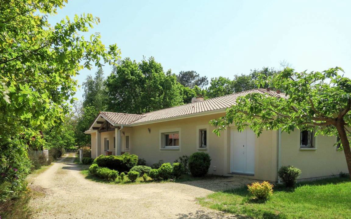 Photo of Others in Grayan-Et-L'Hopital