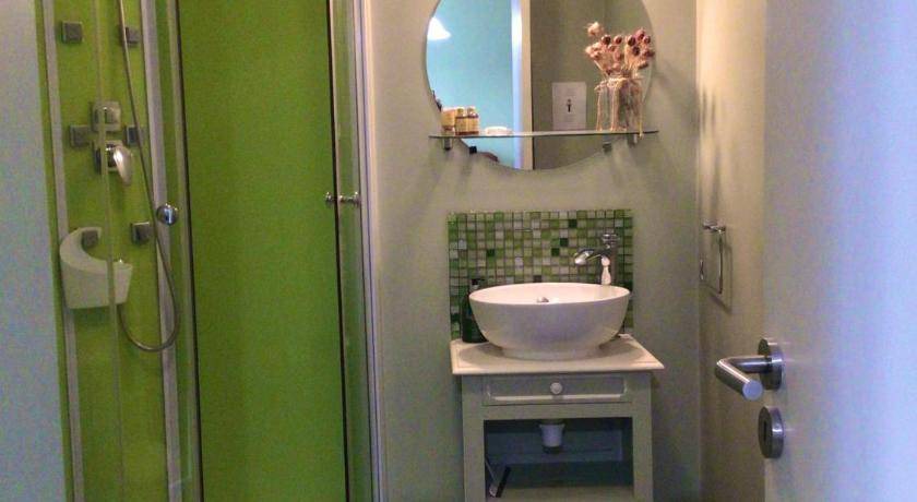 Photo of Bathroom in Exideuil