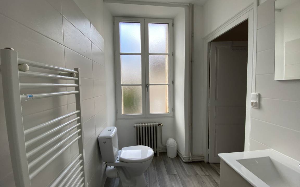 Photo of Bathroom in La Roche-Posay