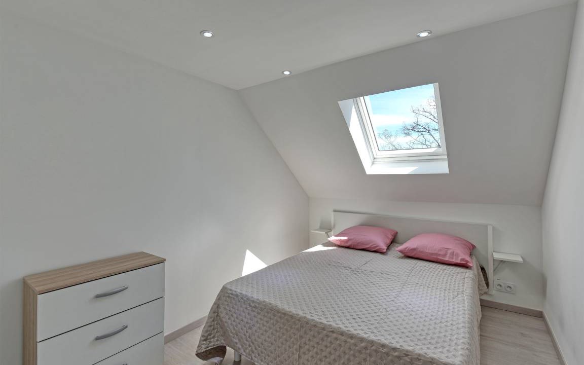 Photo of Bedroom in Peret-Bel-Air