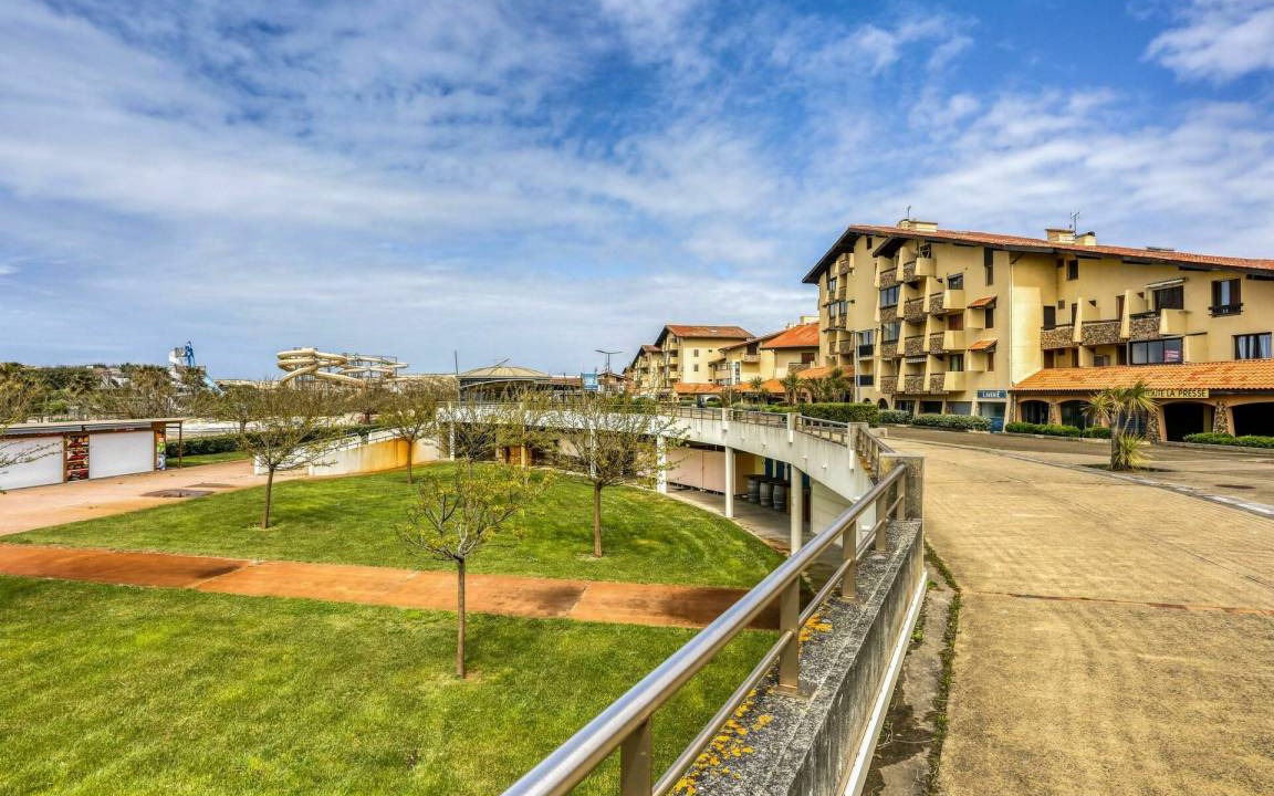 Photo of Buildings in Le Penon