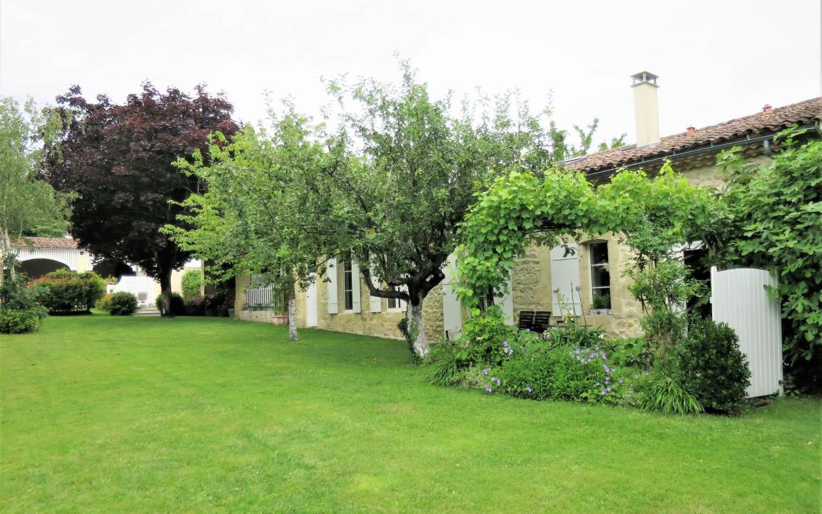 Photo of Others in Vertheuil