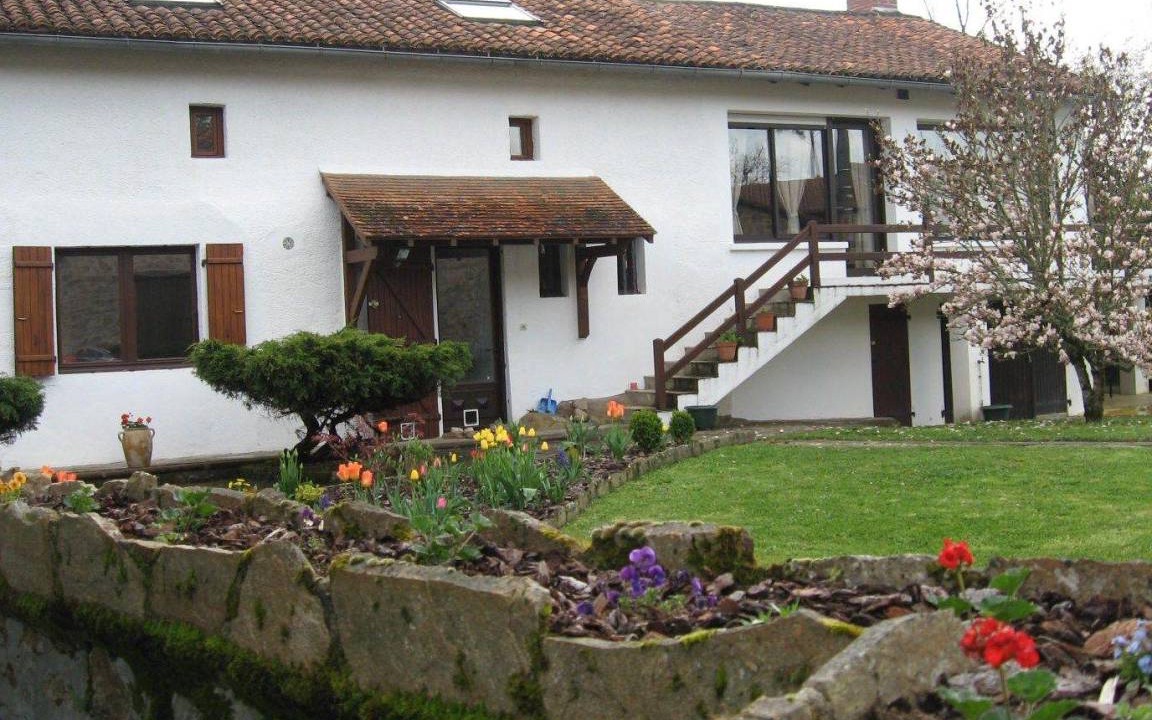 Photo of Others in Saint-Barthelemy-de-Bussiere