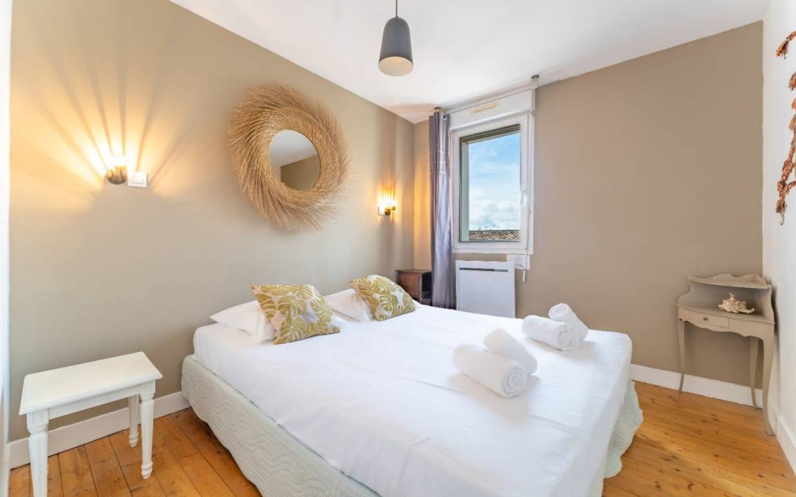 Photo of Bedroom in Chartrons