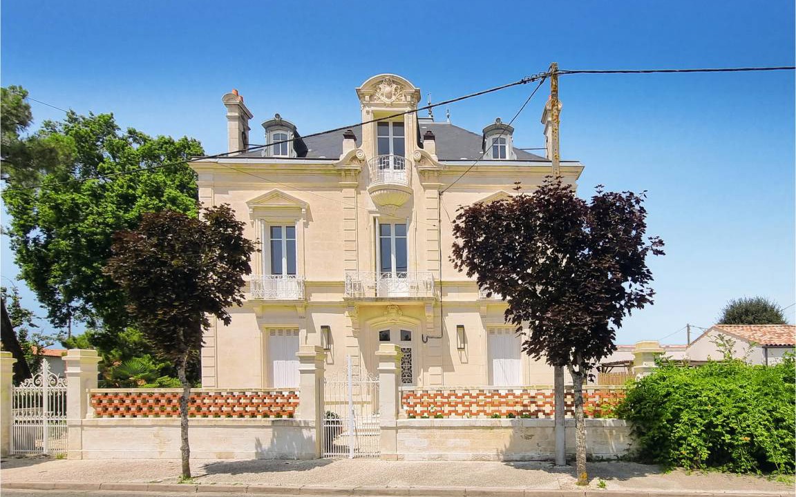 Photo of Others in Etaules