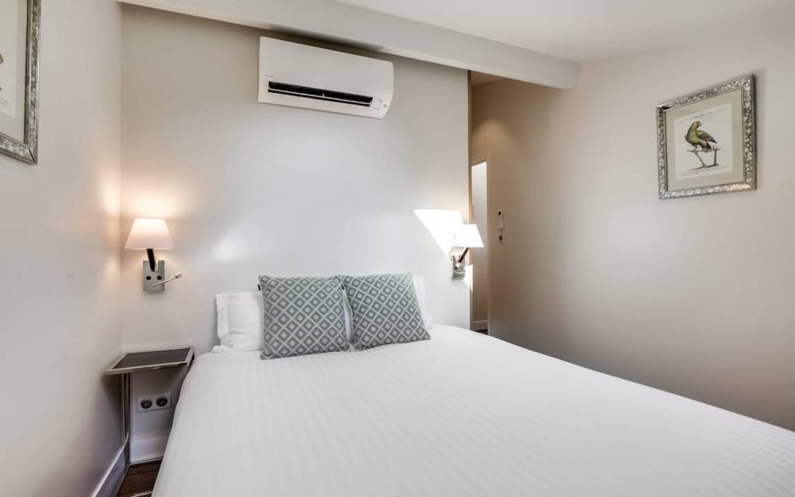 Photo of Bedroom in Bordeaux City Centre