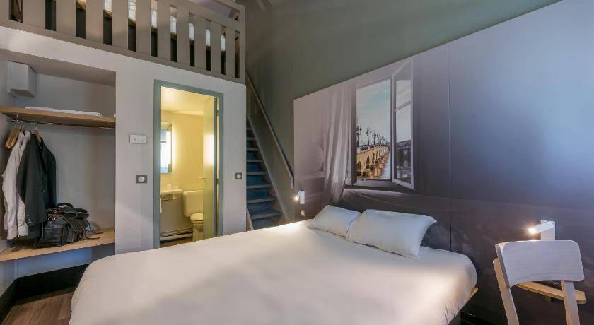 Photo of Bedroom in 11th Arrondissement