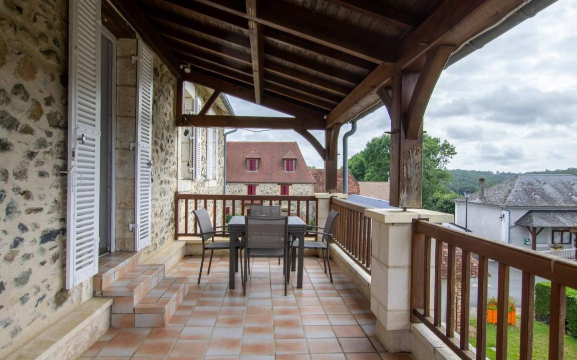 Photo of Patio Balcony in Saint-Mesmin