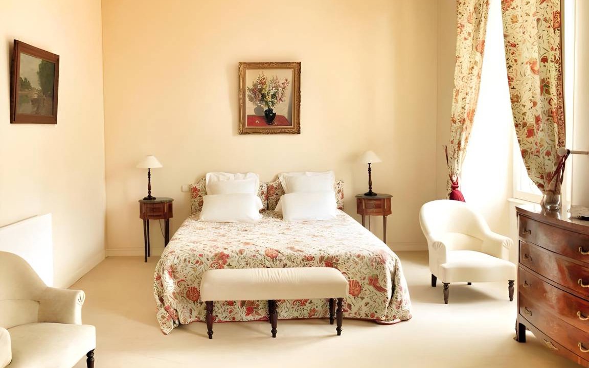 Photo of Bedroom in Tresses