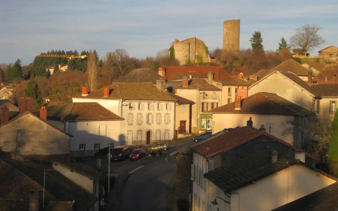 Photo of Others in Chalus