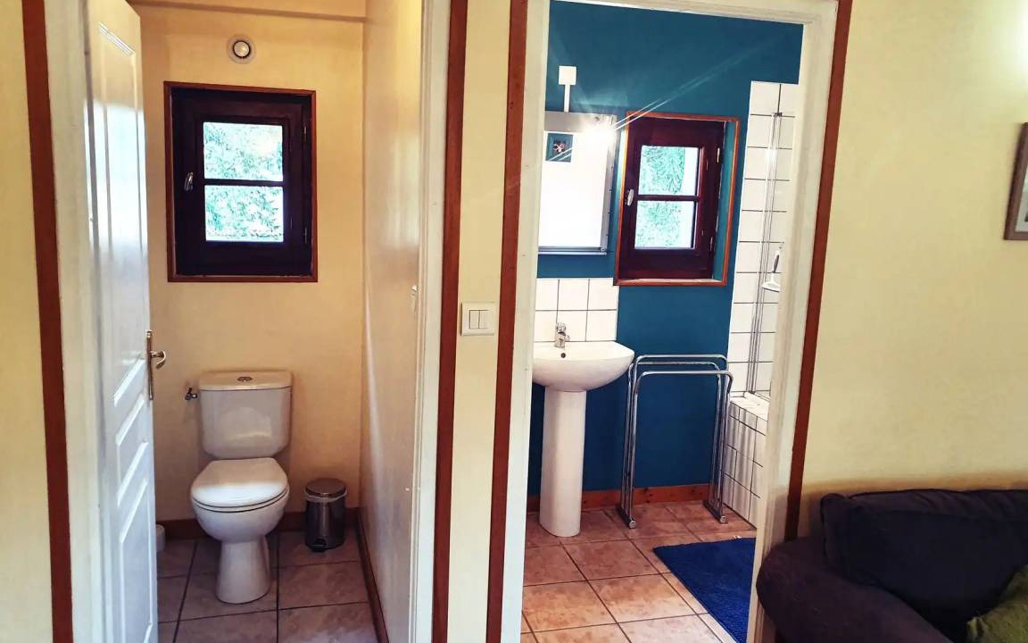 Photo of Bathroom in Chef-Boutonne