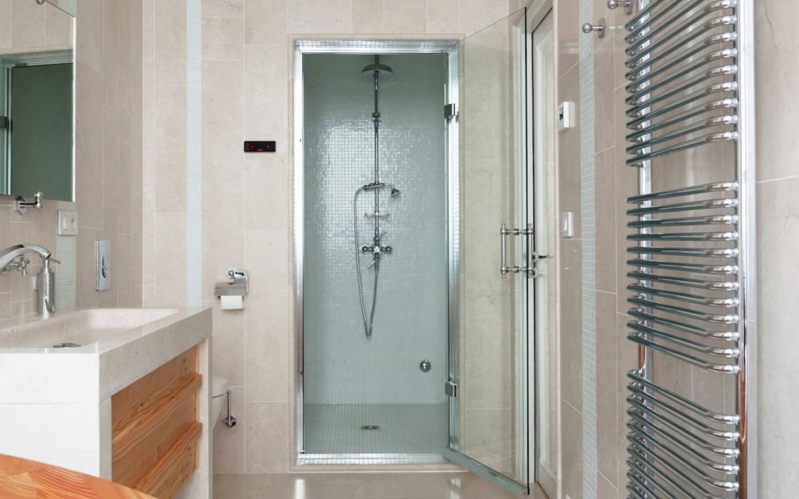 Photo of Bathroom in La Rochelle City Centre