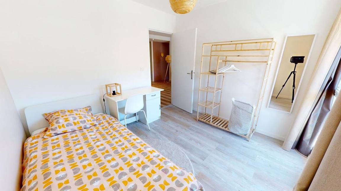 Photo of Bedroom in Lormont