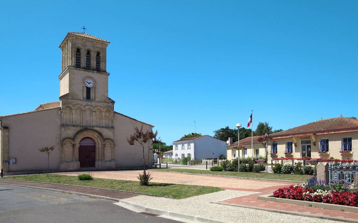 Photo of Others in Grayan-Et-L'Hopital