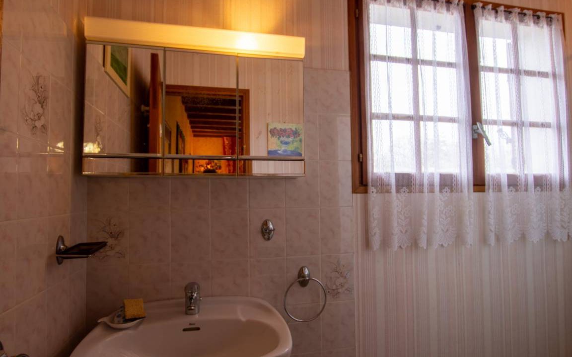 Photo of Bathroom in Le Change