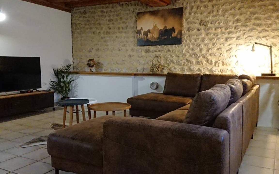 Photo of Livingroom in Montmoreau-Saint-Cybard