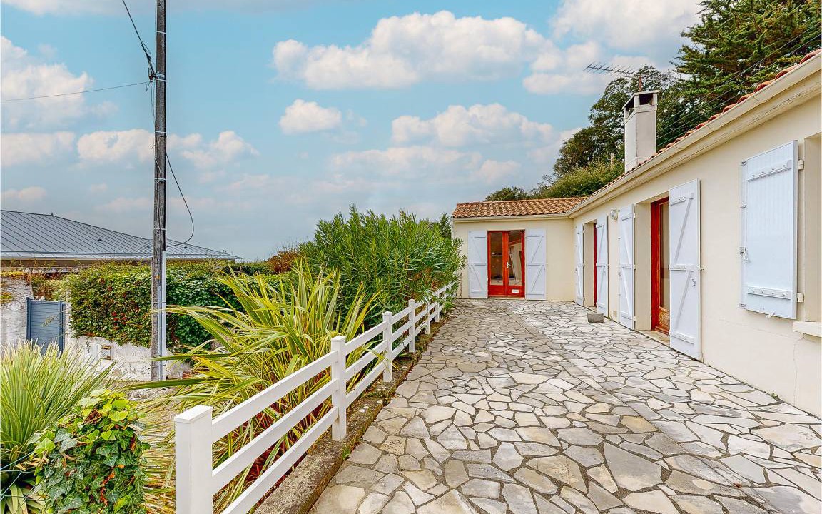 Photo of Buildings in Meschers-sur-Gironde