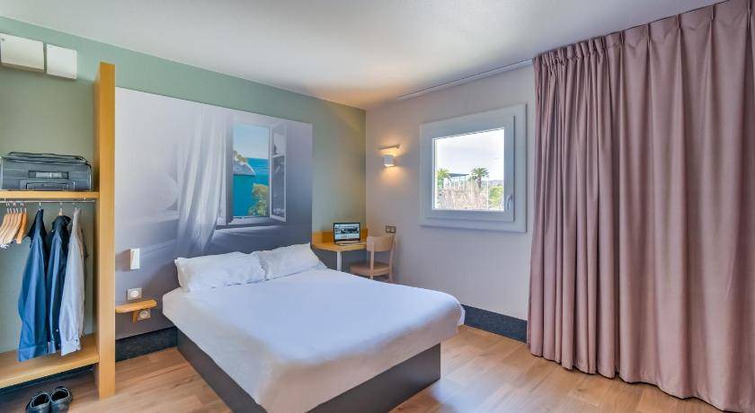 Photo of Bedroom in 11th Arrondissement