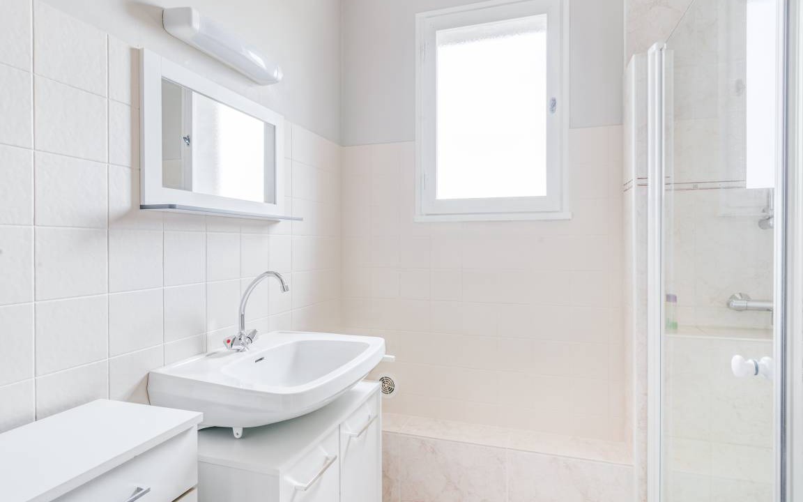 Photo of Bathroom in Cersay