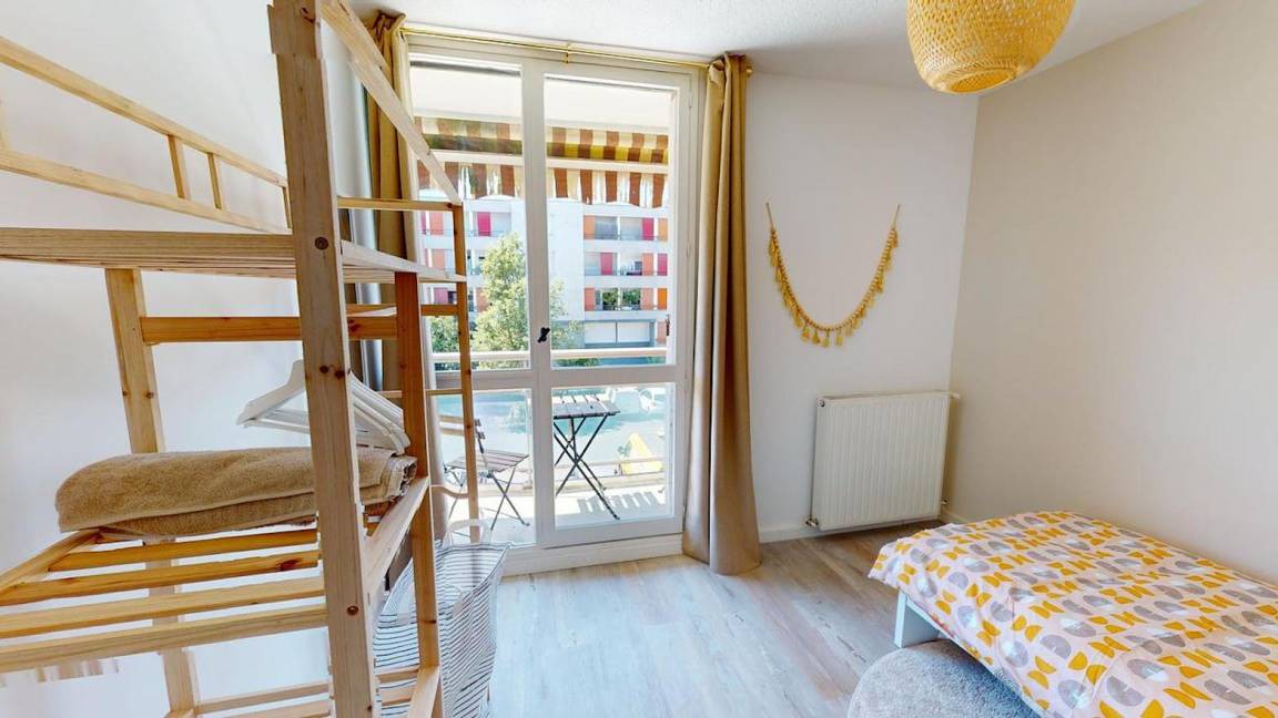 Photo of Bedroom in Lormont