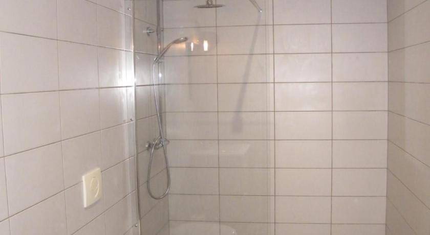 Photo of Bathroom in Puisseguin