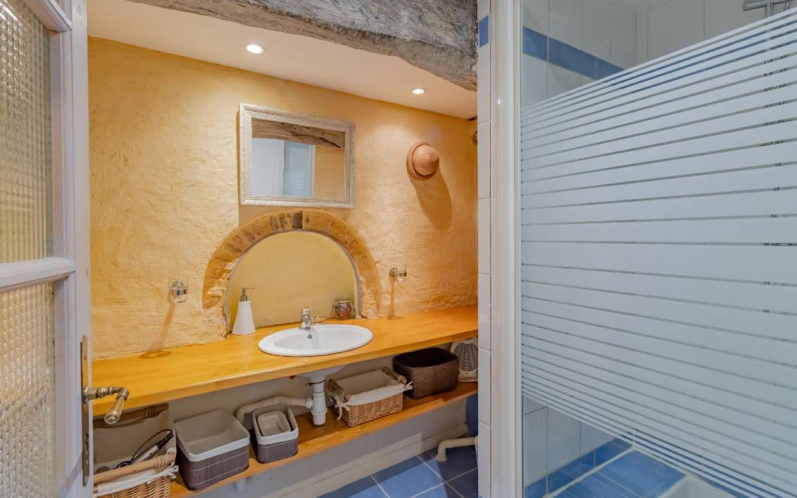 Photo of Bathroom in Sainte-Mondane