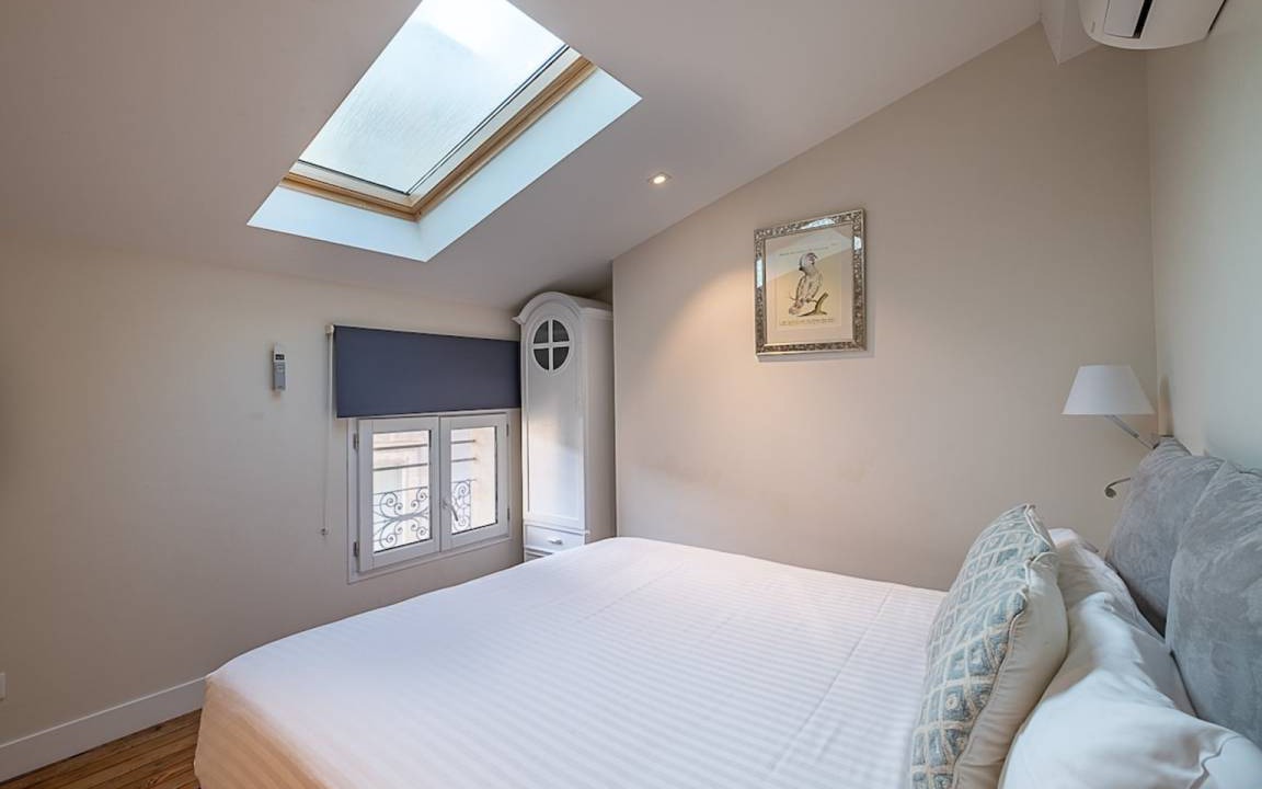 Photo of Bedroom in Bordeaux City Centre