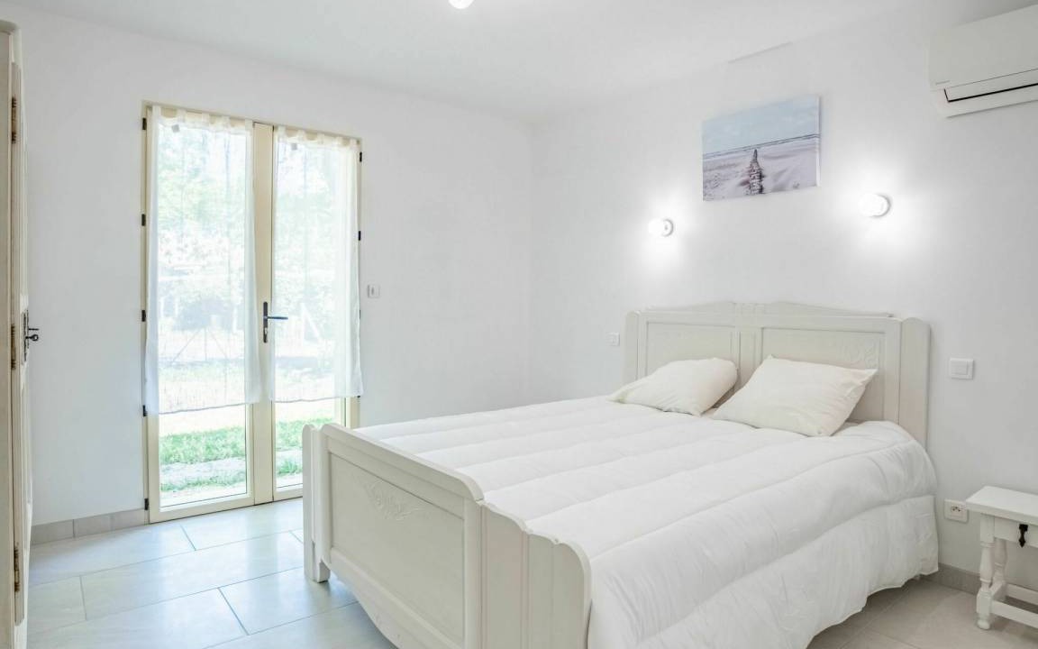 Photo of Bedroom in Saint-Paul-en-Born