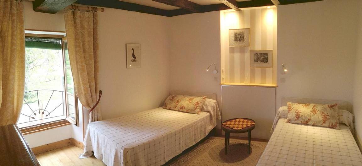 Photo of Bedroom in Saint-Pierre-de-Cole