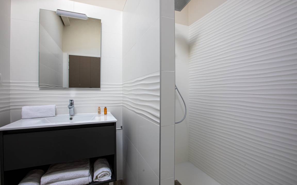 Photo of Bathroom in Le Bois-Plage-en-Re