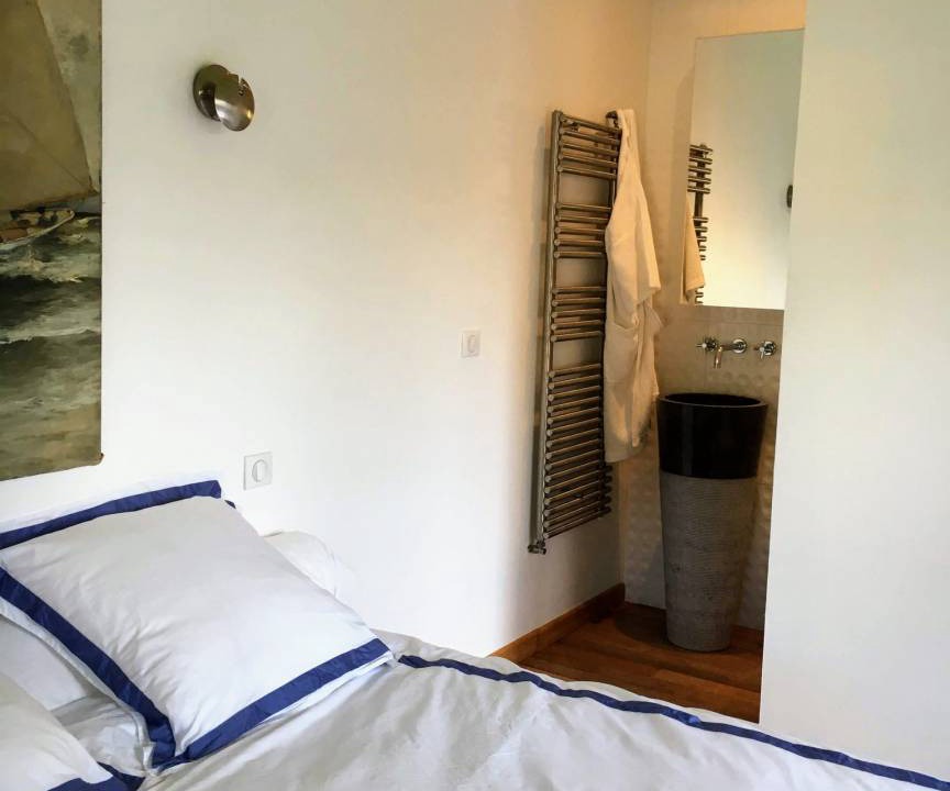 Photo of Bedroom in Boyardville
