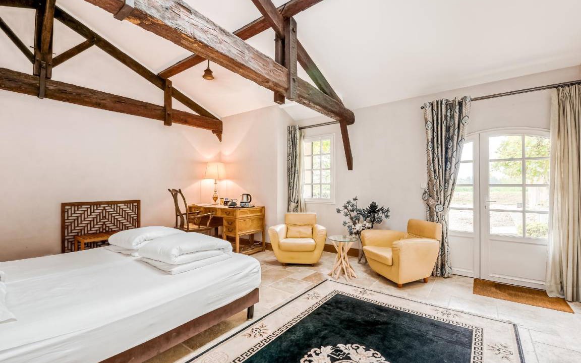 Photo of Bedroom in Lugon-et-l'ile-du-Carney