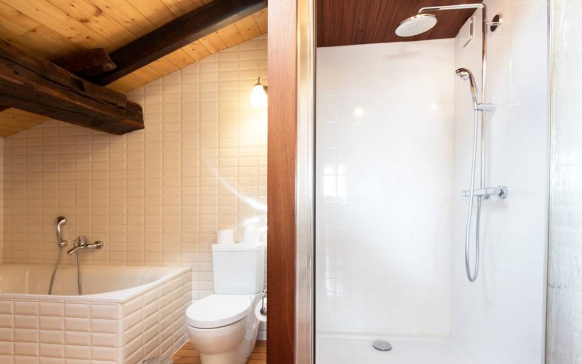 Photo of Bathroom in La Rochelle City Centre