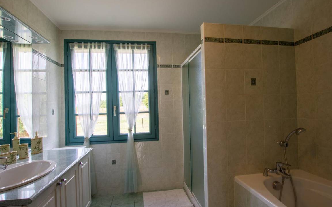 Photo of Bathroom in St-Michel-de-Double