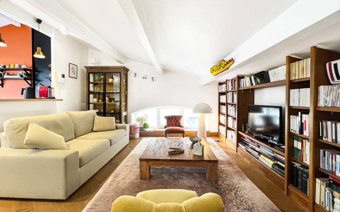 Photo of Livingroom in Bordeaux Golden Triangle