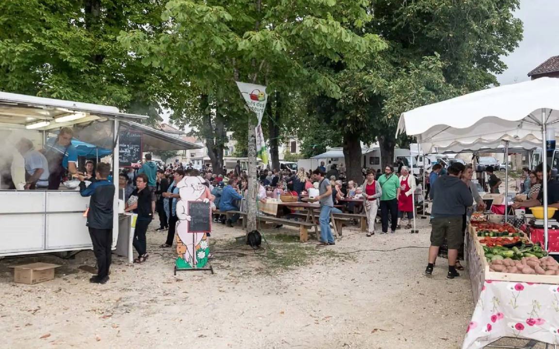 Photo of Others in Ecuras