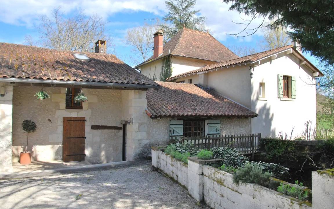 Photo of Buildings in Saint-Martin-de-Riberac