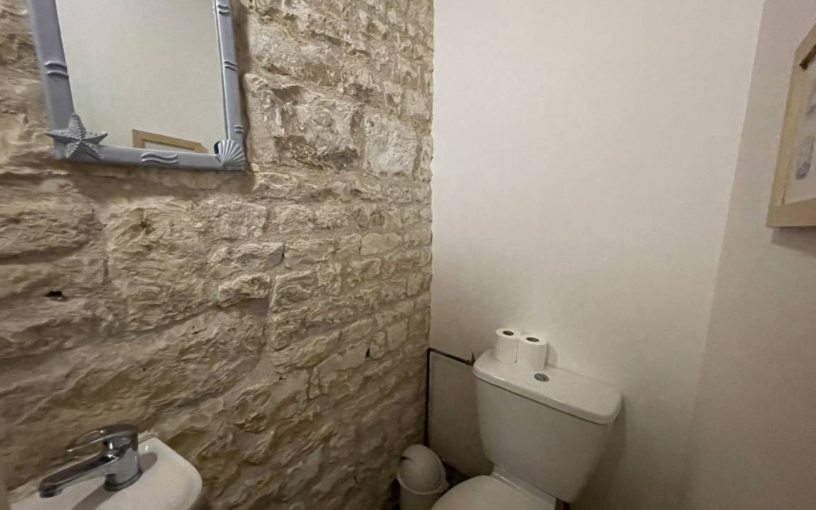 Photo of Bathroom in Duil-sur-le-Mignon
