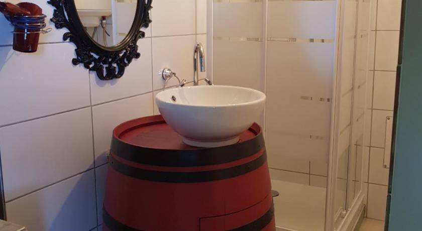 Photo of Bathroom in Cussac-Fort-Medoc