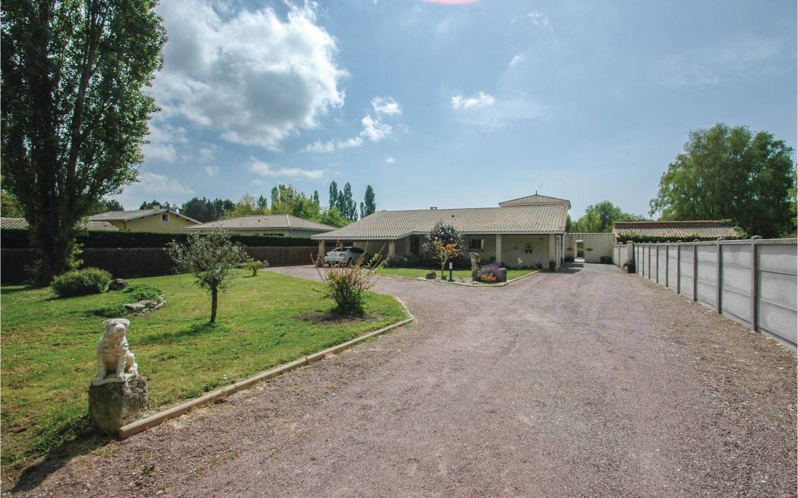 Photo of Others in Saint-Vivien-de-Medoc