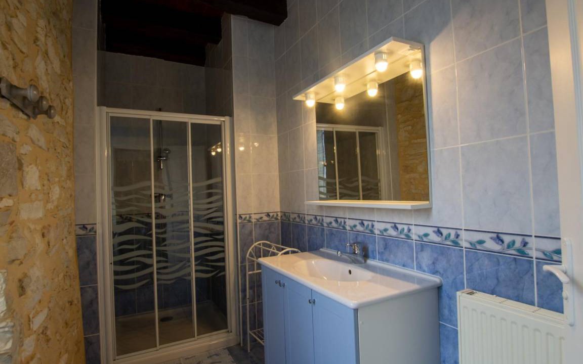Photo of Bathroom in Tourtoirac