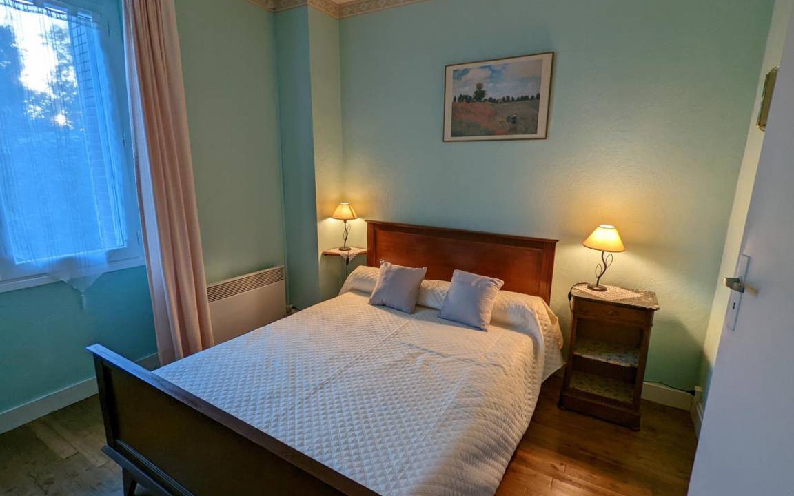 Photo of Bedroom in Vouthon
