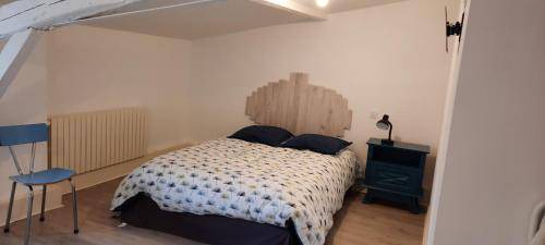 Photo of Bedroom in Savigny-Levescault