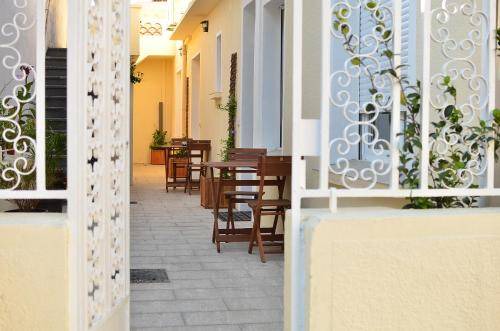 Photo of Patio Balcony in Port-Saint-Louis-du-Rhone