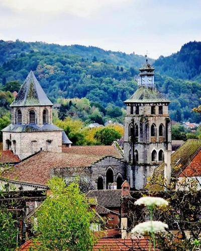 Photo of Others in Beaulieu-sur-Dordogne