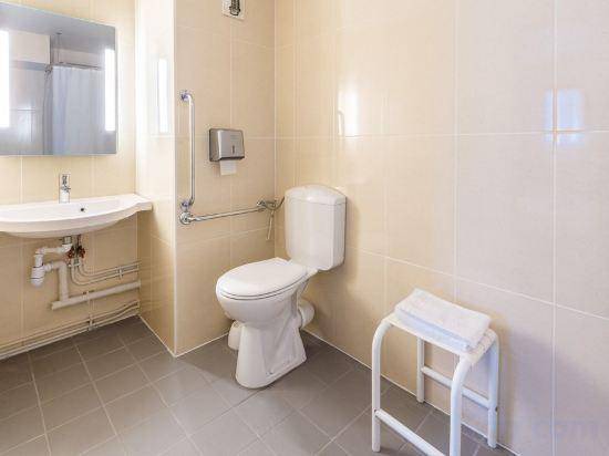 Photo of Bathroom in 11th Arrondissement