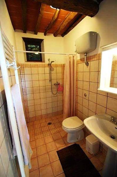 Photo of Bathroom in Buti