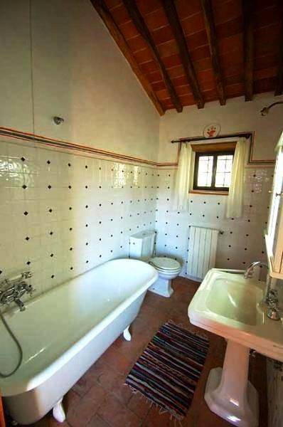 Photo of Bathroom in Buti